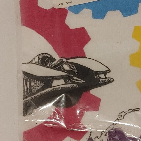 VINTAGE BATMAN PILLOW SHAM Brand new in package 1992 CATWOMAN PENGUIN BATMOBILE - Picture 6 of 6